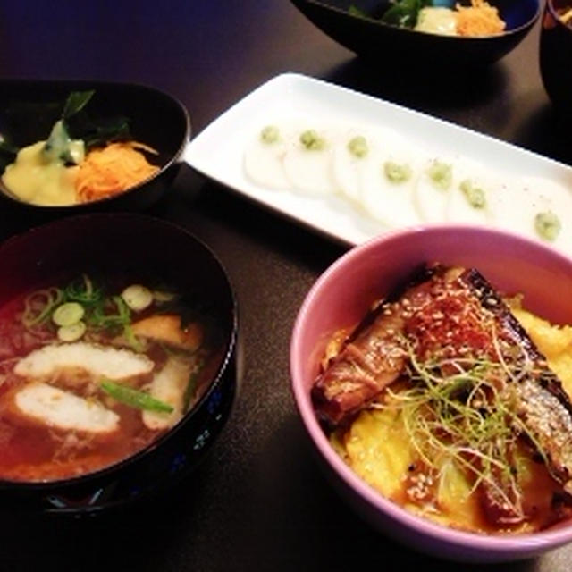 体調不良につき簡単ごはんだよ・・・秋刀魚缶丼（汗）