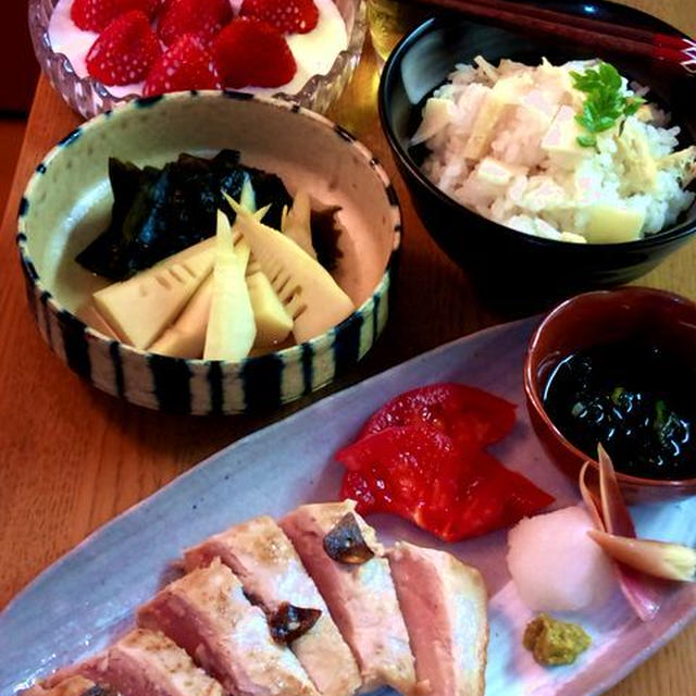 鮪のステーキ ～ 葱しょうゆだれ "薬味は大根おろし＆柚子胡椒"