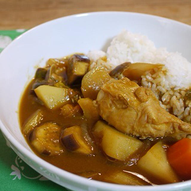 クレソンを乗せれなかった、手羽元のカレー
