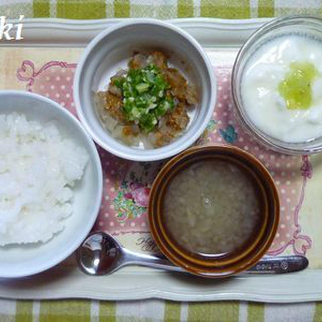 ﾟ･*:.｡.【離乳食】ぶどう＆バナナ＆りんご.｡.:*･ﾟ