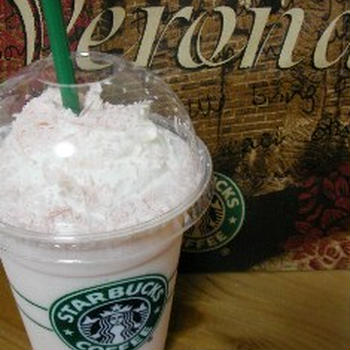 サクラクリームフラペチーノ