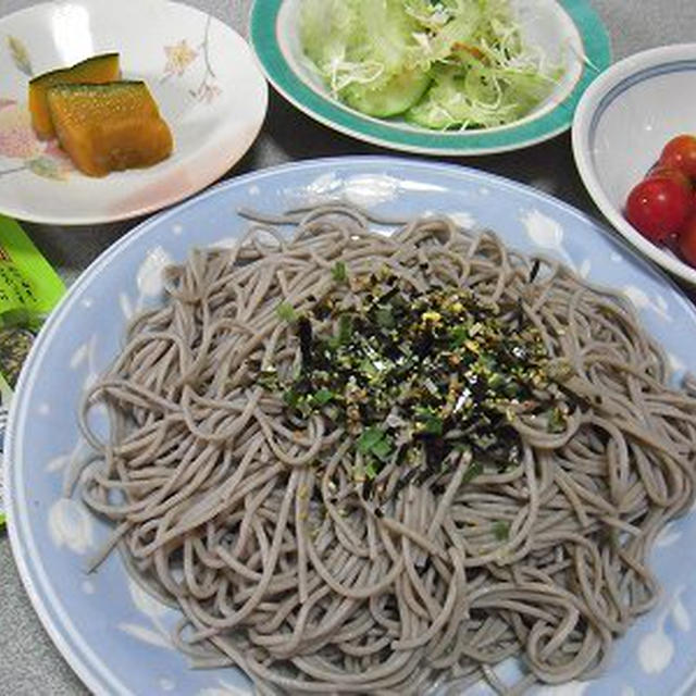 ざる蕎麦の朝ご飯。花ニラの卵とじ。アクセスの不思議