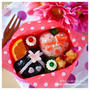ハートのプレゼントBOX風おにぎり弁当♡