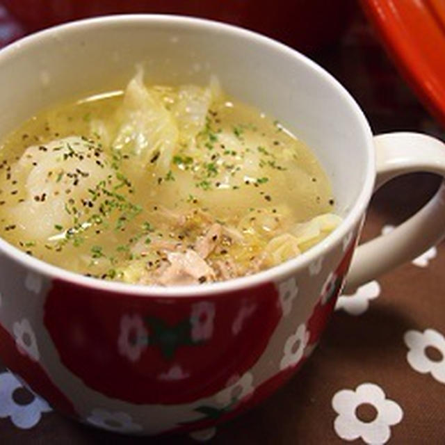 給料前！お財布ピンチ！お財布ピンチ！簡単でウマウマなじゃが芋とキャベツのスープ＆作ってくれました