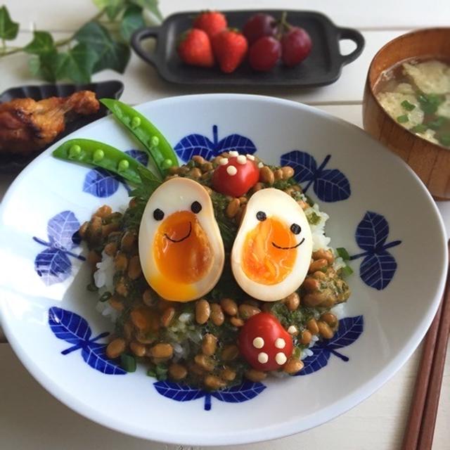 デコ卵乗っけ＊めかぶ納豆丼 朝ごはん