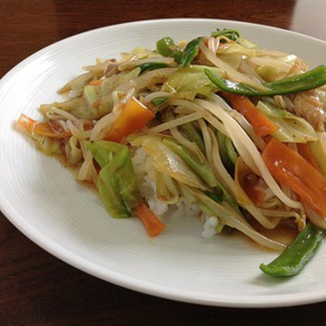 昨日の焼きそばでは足らなくて