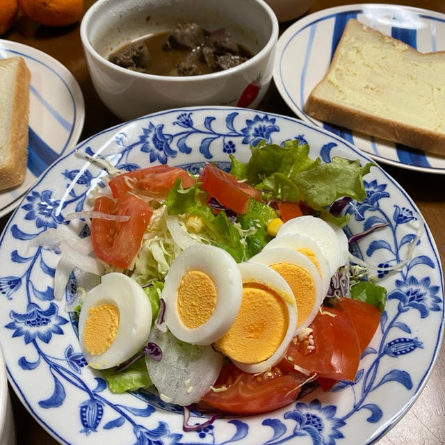 外、チラ見しながら朝ごパン