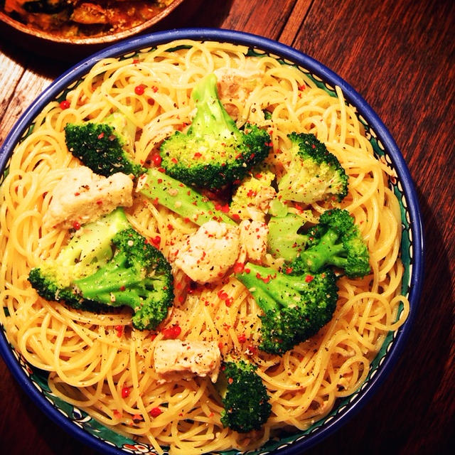 サケ缶をちょっとシャレオツに喰いたいなら「サケとブロッコリーのスパゲティ」がイイかも？