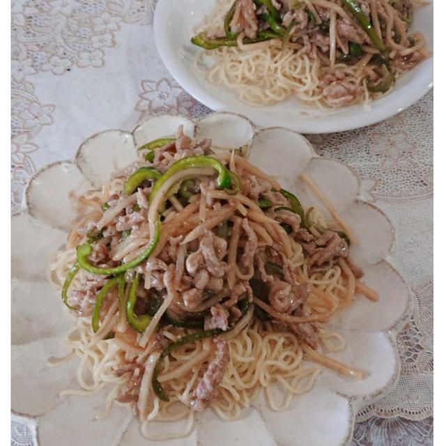 夏休みに食べたいチンジャオロース焼きそば