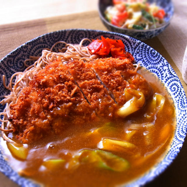 あんかけカツカレー焼き蕎麦♪ だしのきいた和風味♪