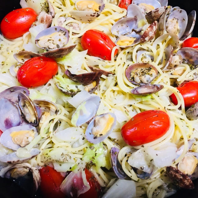 キャベツとあさりのパスタ