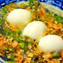 黄身がとろ～り、半熟玉子の焼き鮭ジュレ、ラフランスと金柑コンポートのマリネで始まる宴……