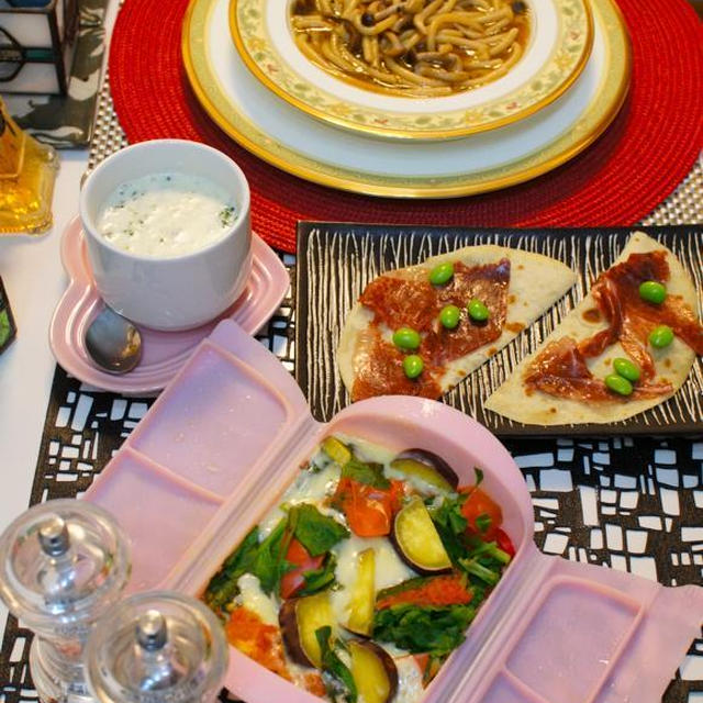 i-kitchen うどんのようなパスタ！Pichi〜　ルクエ野菜チーズスチームと。
