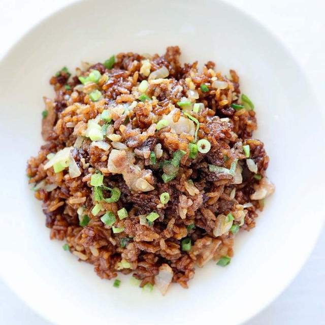 老抽王で風味良く、ビストロで簡単に【Bistro黒炒飯】