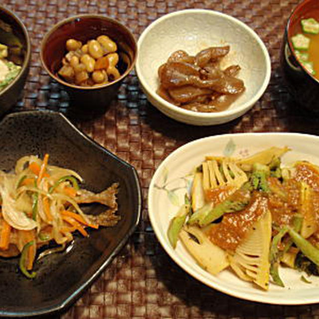 たらの芽とタケノコの胡麻味噌ソース（レシピ付）