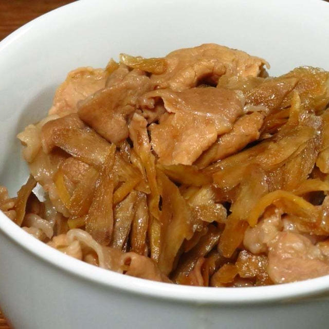 豚肉とごぼうの甘辛煮…でも、ただひとつ違っていたのは、ごぼうは乾燥笹切りごぼうだったのですw。