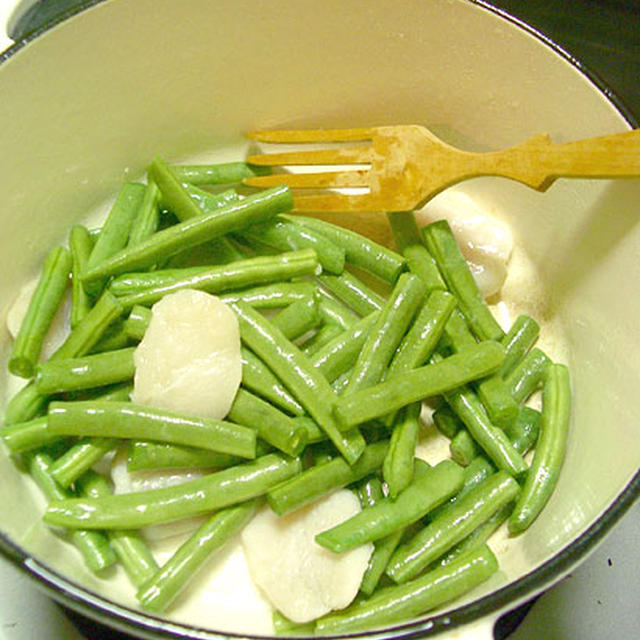 オイルで艶々！野菜の蒸し煮