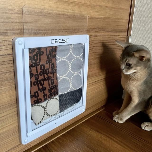 ペットドアのフタを作りました