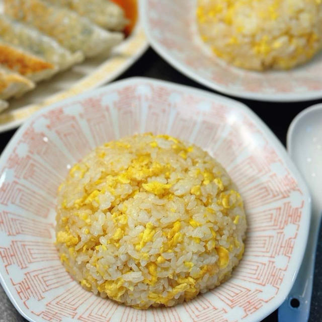 マヨでコクウマやみつき！卵チャーハン♪お供には、家族でハマった！bibigoの大満足王マンドゥ♡