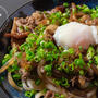 麺に絡む甘辛タレ♪汁なし牛すきうどんのレシピ・作り方