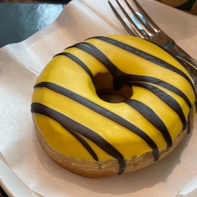スタバのトラ柄ドーナツと、同じすぎてボツになってた夜ごはん写真