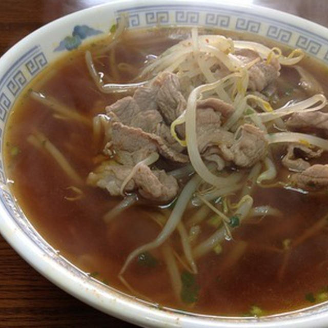 「ラム肉入りピリ辛ラーメン」のつもりで