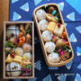 まん丸おにぎり大小（かりん本舗モニター弁当箱使用）　と　たわら君弁当