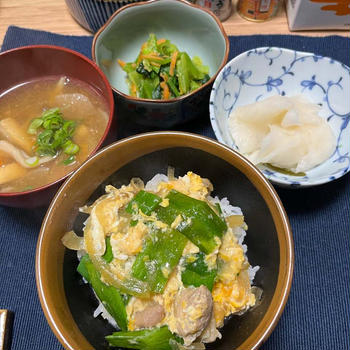 親子丼の夕飯☆久しぶりにパン焼きました(^^)