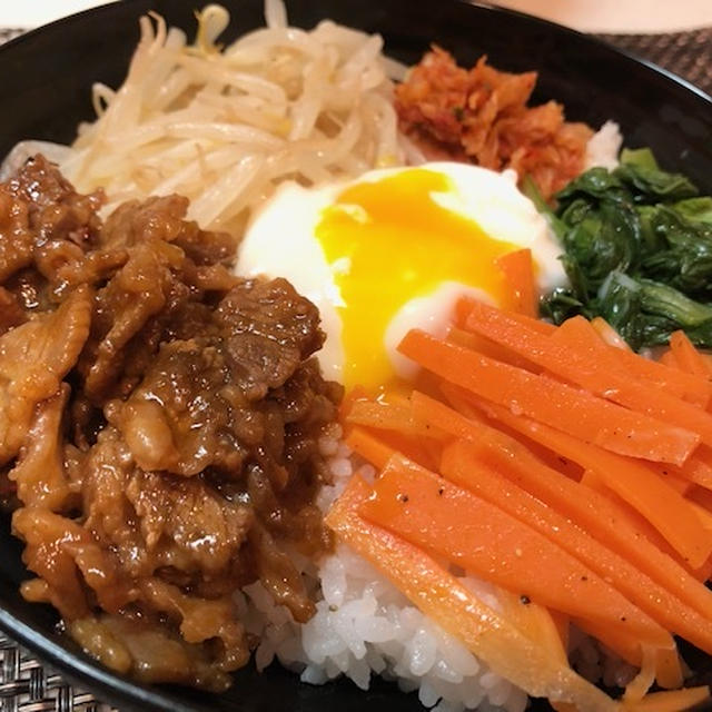 ガッツリビビンバ丼♡大根サラダ