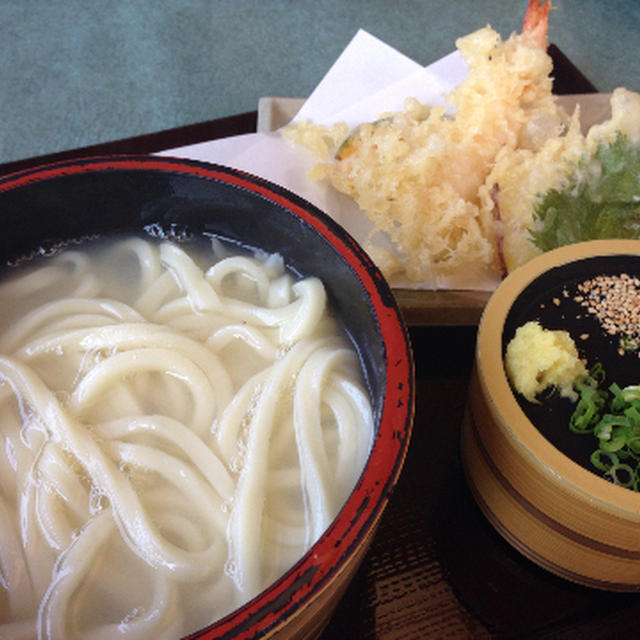天ぷら釜揚げうどん〜！