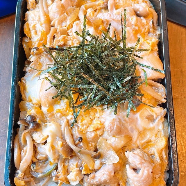 秋の親子丼弁当です！！