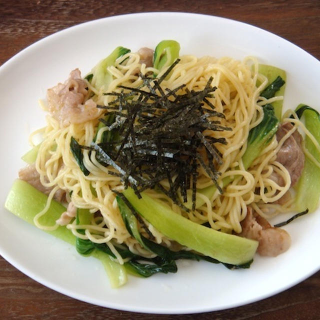 豚バラ肉とチンゲンサイの柚こしょう焼きそば