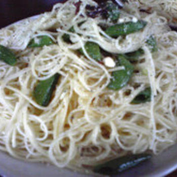週末料理　その８　スナックエンドウのパスタ（オリーブオイルベース）