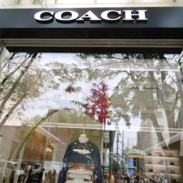 「COACH表参道」リニューアルOPEN