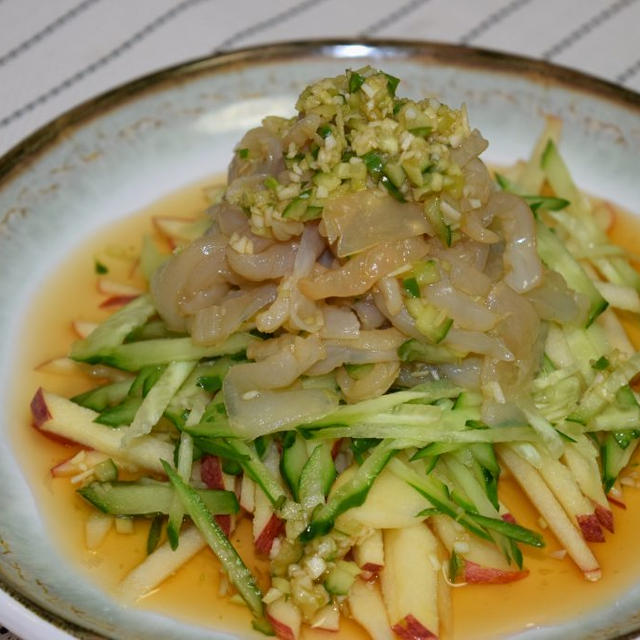 ニンニクたっぷりソースの韓国のクラゲ冷彩（마늘소스  해파리냉체）レシピ