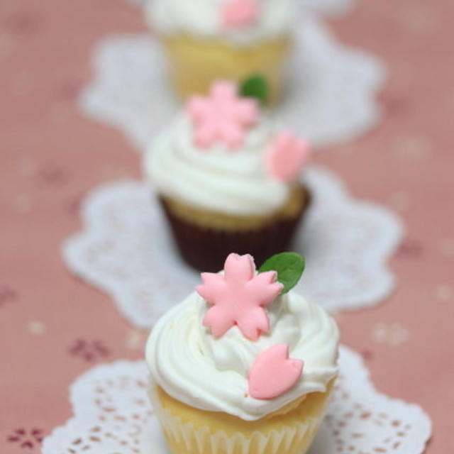 桜のカップケーキ 桜撮ってきました By ももさん レシピブログ 料理ブログのレシピ満載