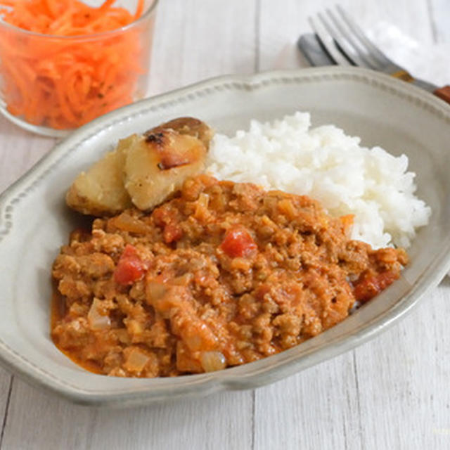 無水ヨーグルトトマトカレー。（合い挽き・ヨーグルト・トマト缶）