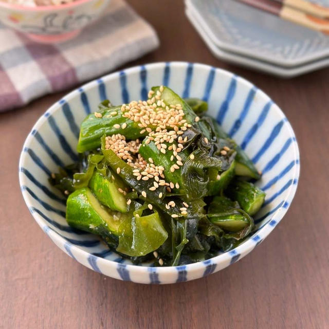 一人で爆食いしちゃうやつ☆きゅうりとわかめのピリ辛漬物