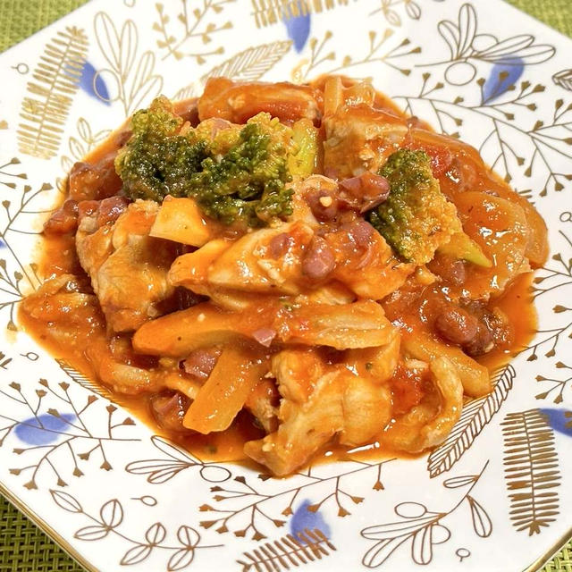 【レシピ　鶏肉と小豆のトマト煮込み】5月30日は仕事運、健康運アップのトマト料理がラッキー