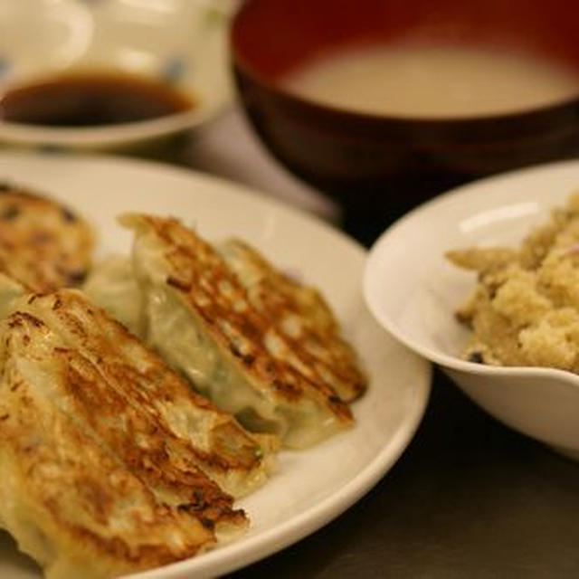 焼き餃子　（胡豆昆まかないレシピ）