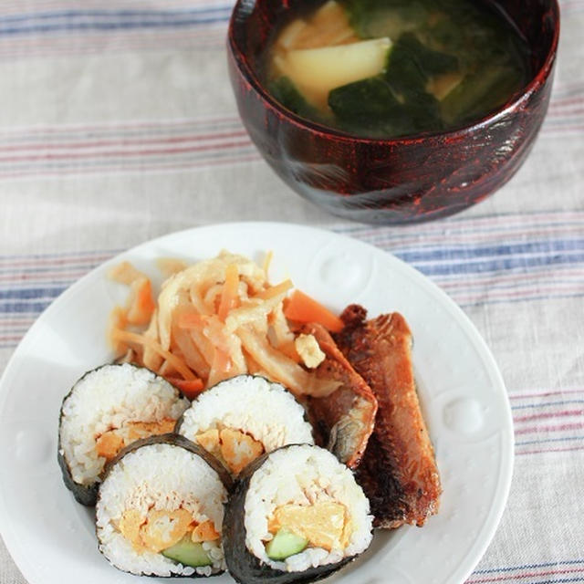 残りの恵方巻で適当お昼ご飯と100円ショップSeriaでのお買い物のこと♪