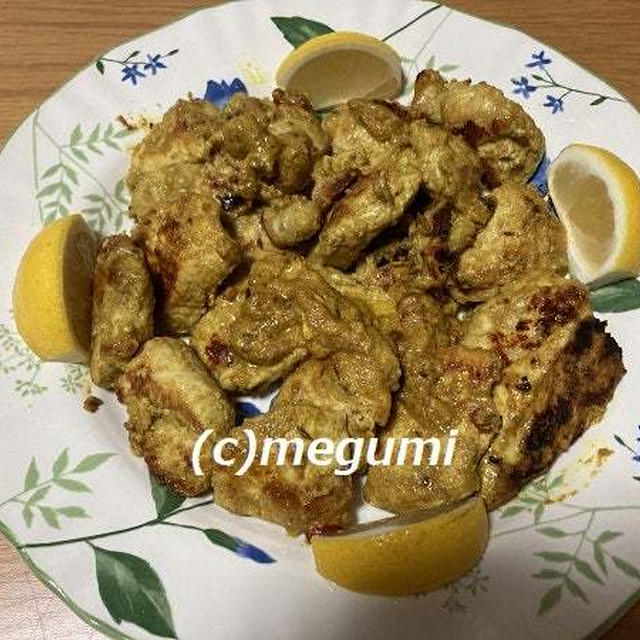 前日の夜に漬け込んであくる日の夕食に作るタンドリーチキン、簡単で美味しいんです。