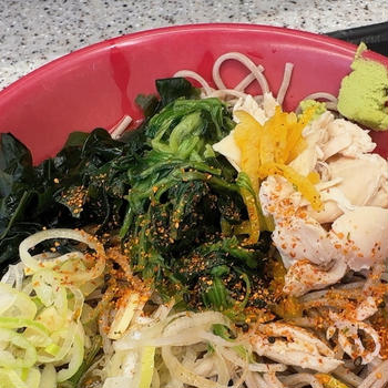 立ち蕎麦行脚「名代富士そば赤坂見附店のゆず鶏ほうれん草そば」