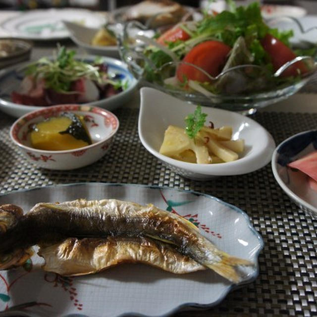 自家製カマスの開き　塩麹ドレッシングのサラダ