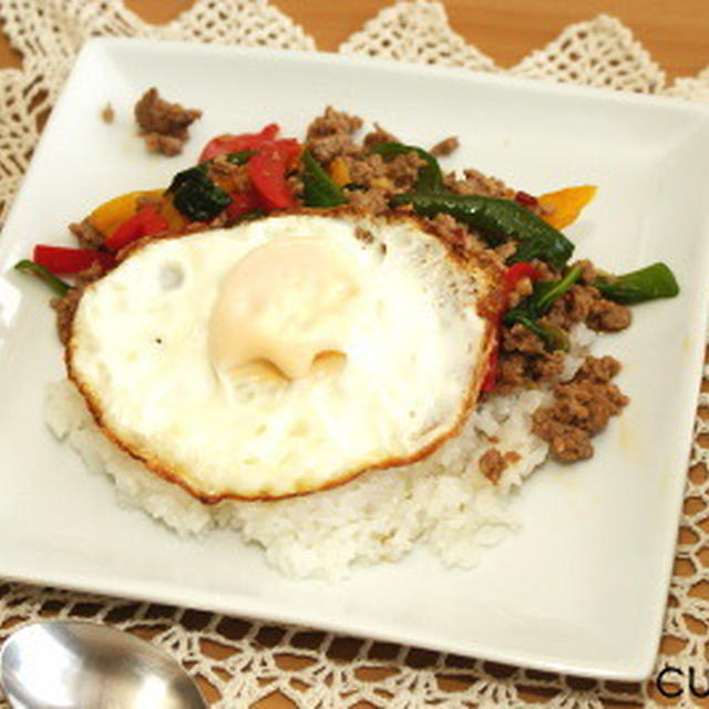 タイ風ひき肉ご飯