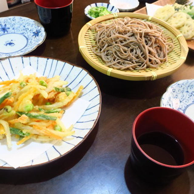 海老と玉ねぎのかき揚げ　～ざるそばと共に