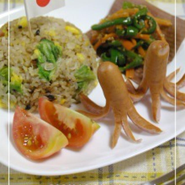 お昼ご飯　＊チャーハンのお子様ランチ風ワンプレート＊＆チロル君