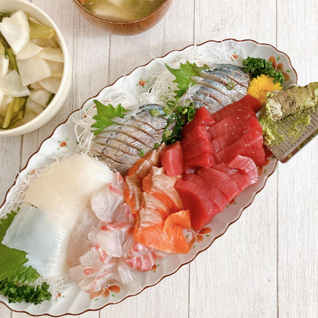 ちょっと前の晩ごはん。（刺身盛りでお祝い）