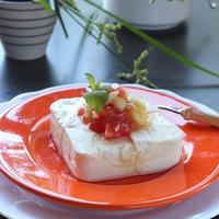 豆腐で作るナッツとトマトのスィーツ風おつまみ・レモン風味