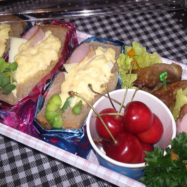 息子くんの修学旅行弁当(^^♪　あれこれ　ちょこっと工夫してみました！